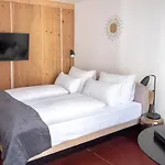 מלון Ana Center - Self-service-hotel 3*