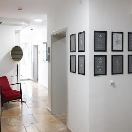 Ana Living Center By Arthotel Ana - Self-service-hotel Hotel