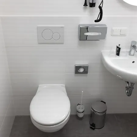 Ana Living Center By Arthotel Ana - Self-service-hotel 2*