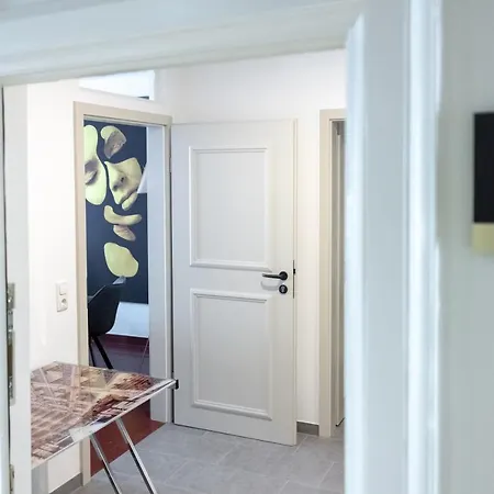 Hotel Ana Living Center By Arthotel Ana - Self-service-hotel 2*